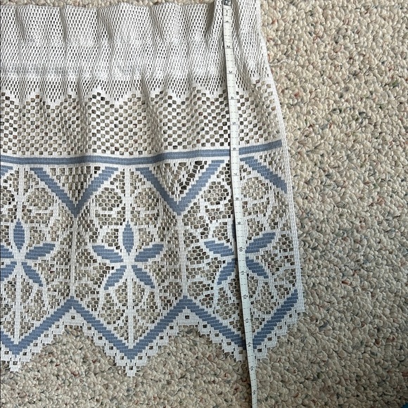 Set of 3 Lace Window Valance with Blue Highlights - Picture 4 of 4